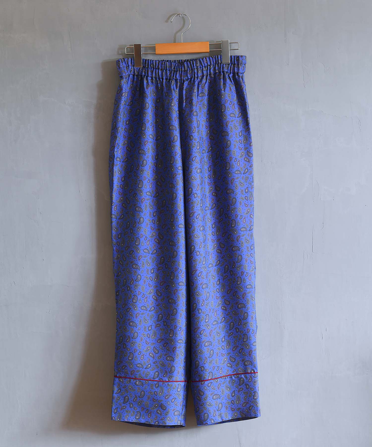 洗濯機で洗えるシルクパジャマ 日本製【レディース 長袖上下セット】ツイル/ブルーペイズリー|SUBE