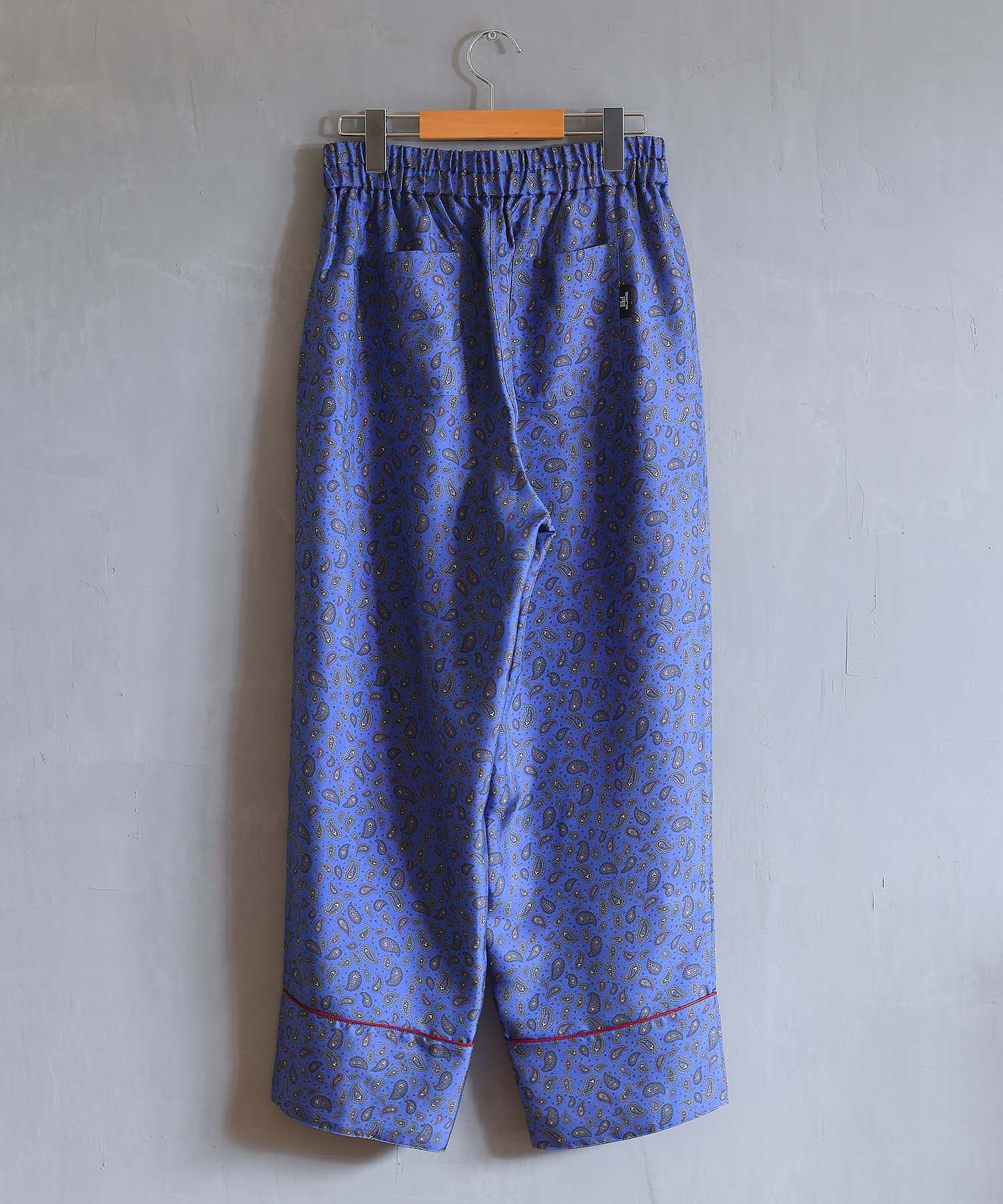 洗濯機で洗えるシルクパジャマ 日本製【レディース 長袖上下セット】ツイル/ブルーペイズリー|SUBE